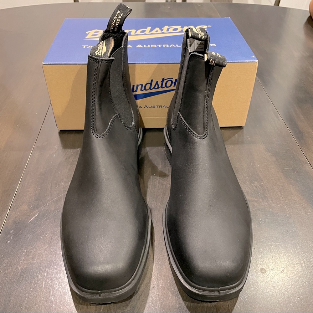 NWB BLUNDSTONE 063 Chelsea Boots US Size 12
